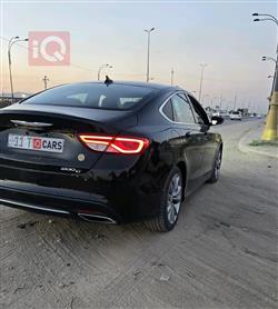 کرایسلەر 200